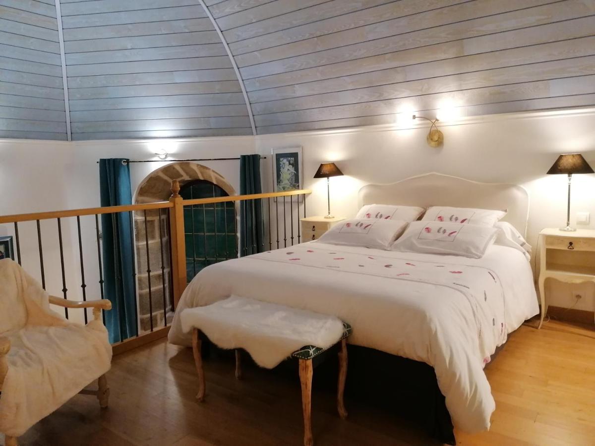 Gite Atypique Dans Une Chapelle Briec 外观 照片